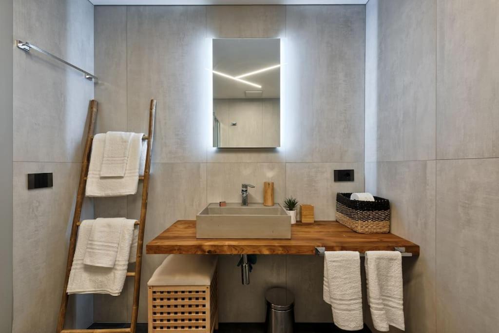 Lauben Flat Bolzano Apartment Bagian luar foto
